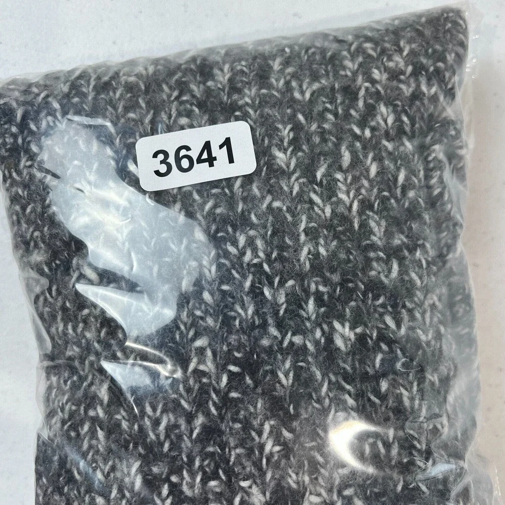 Women's Wool Rectangle Long Scarf Black White‎ One Size